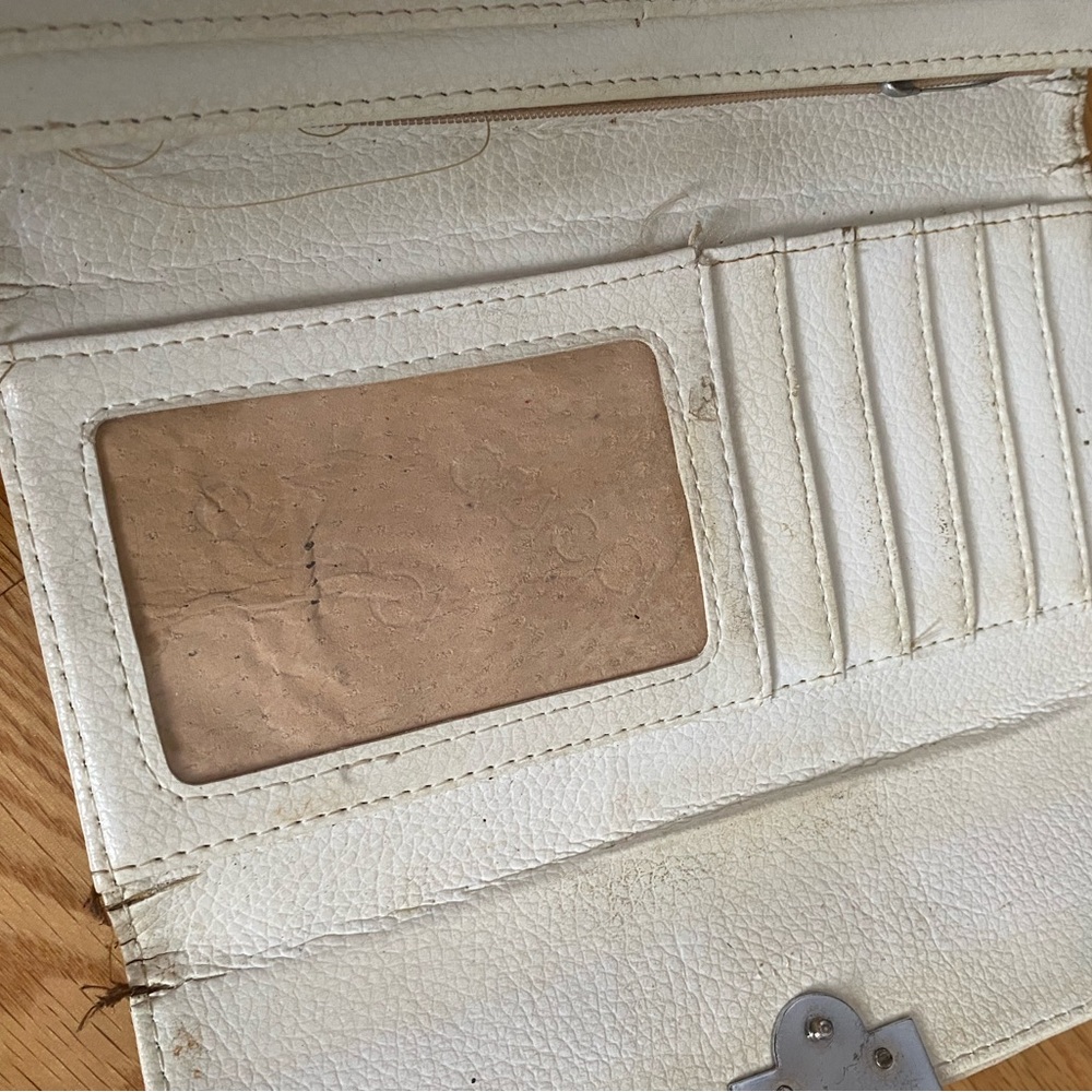 Vintage Gucci Wallet - Picture 4 of 6